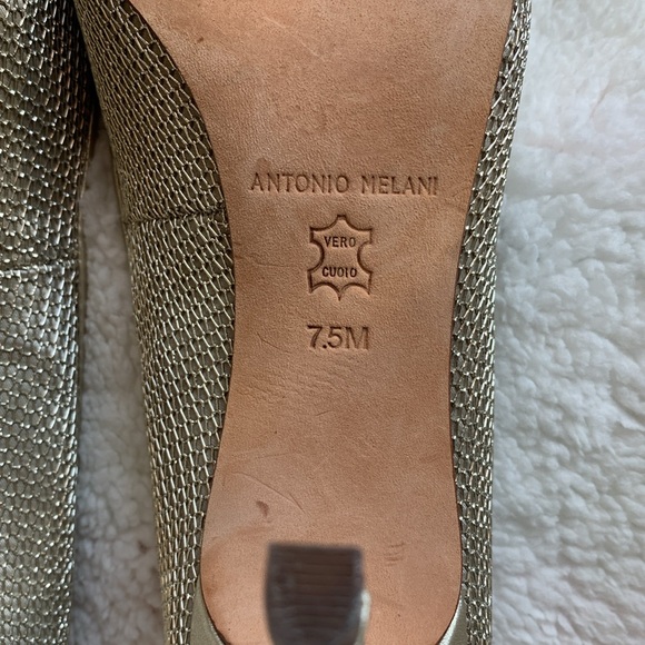 Champagne Gold Mesh Pumps - Picture 7 of 10